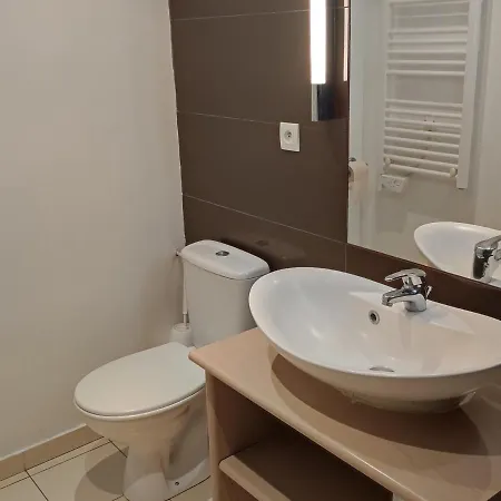 A Avec Terrasse Et Acces Piscine, Animaux Acceptes - Fr-1-165b-48 דירה ז'וסייר