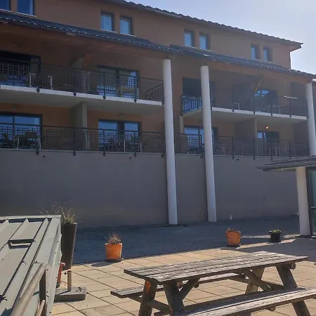 Cosy Avec Terrasse, Parking, Piscine Et Sauna A Jausiers, Pour 4 Pers, Proche Barcelonnette - Fr-1-165b-48 Jausiers